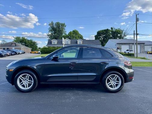 2017 Porsche Macan Base