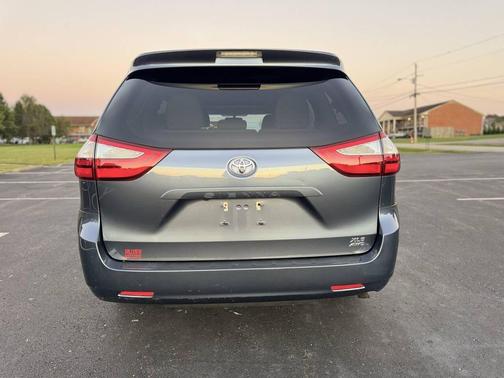 2015 Toyota Sienna Limited Premium