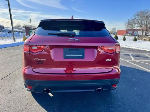 2017 Jaguar F-PACE 35t R-Sport
