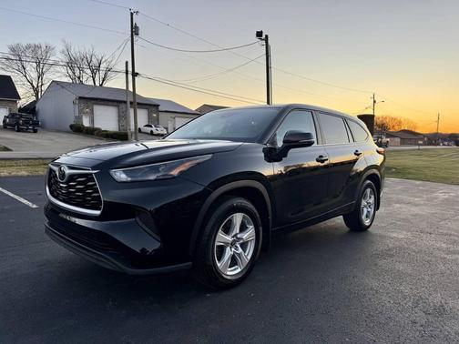 2023 Toyota Highlander L 4dr SUV