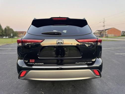2021 Toyota Highlander Platinum AWD 4dr SUV
