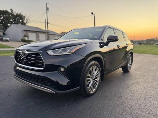 2021 Toyota Highlander Platinum AWD 4dr SUV