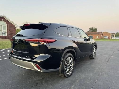 2021 Toyota Highlander Platinum AWD 4dr SUV