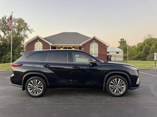 2021 Toyota Highlander Platinum AWD 4dr SUV