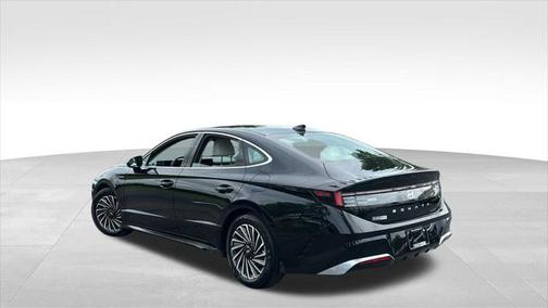 2024 Hyundai SONATA Hybrid SE