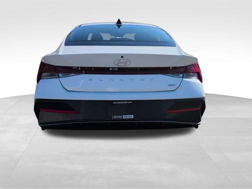 2025 Hyundai ELANTRA HEV Limited