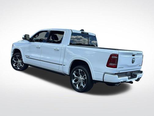 Bright White Clearcoat 2023 RAM 1500 Limited