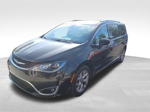 2018 Chrysler Pacifica Touring-L Plus