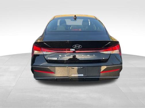 Abyss Black 2026 Hyundai ELANTRA Sport