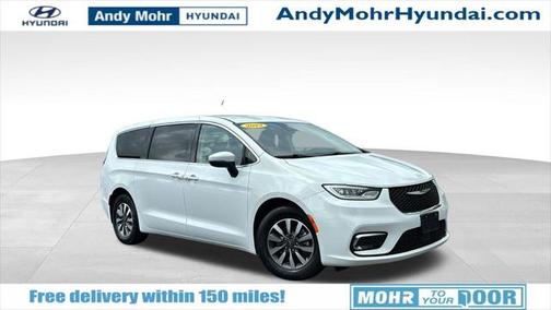 2023 Chrysler Pacifica Hybrid Touring L