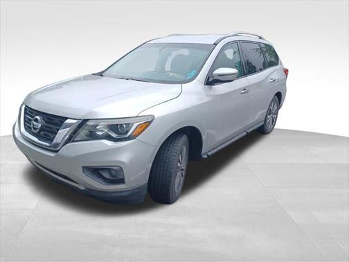 2017 Nissan Pathfinder SV