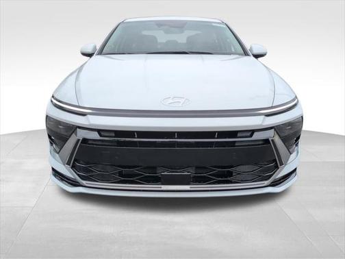 2025 Hyundai SONATA Hybrid SE