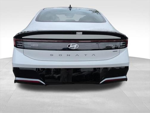 2025 Hyundai SONATA Hybrid SE