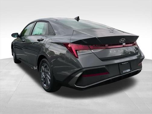 2025 Hyundai ELANTRA HEV Blue