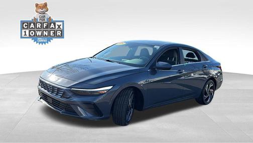 2025 Hyundai ELANTRA SEL