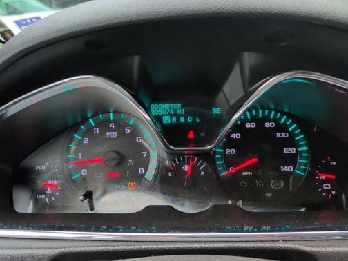 Silver Ice Metallic 2013 Chevrolet Traverse 1LT