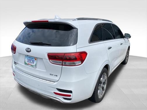 2016 Kia Sorento SX