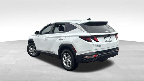 2022 Hyundai TUCSON SE