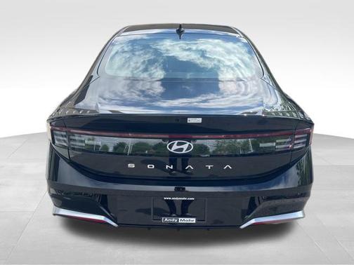 Abyss Black 2026 Hyundai SONATA SEL