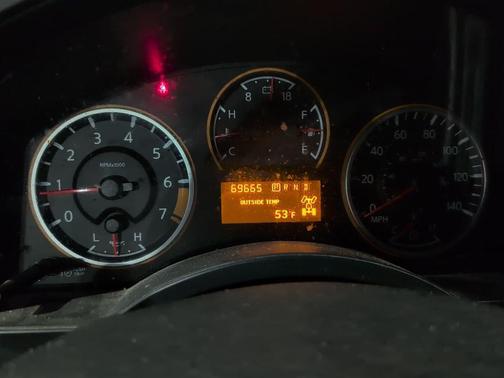 2012 Nissan Titan SV