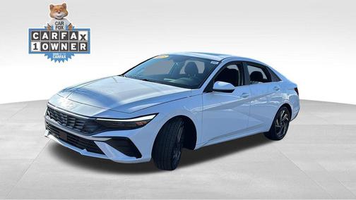 2025 Hyundai ELANTRA SEL