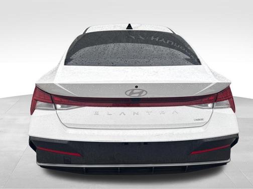 2025 Hyundai ELANTRA HEV Limited