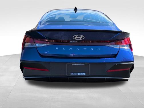 2026 Hyundai ELANTRA Sport