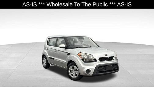 Bright Silver Metallic 2013 Kia Soul Base