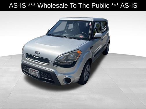 Bright Silver Metallic 2013 Kia Soul Base