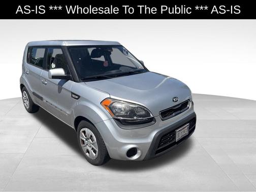 Bright Silver Metallic 2013 Kia Soul Base