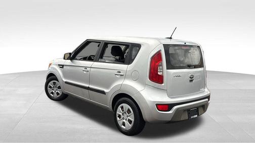 Bright Silver Metallic 2013 Kia Soul Base