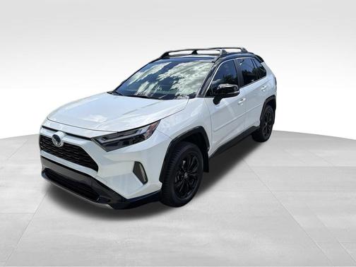 Blizzard Pearl/Midnight Black Metallic 2022 Toyota RAV4 Hybrid SE