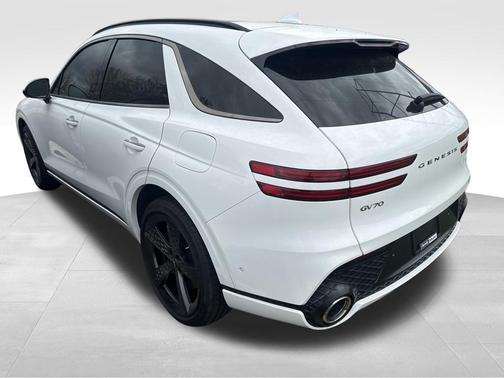 Alta White 2023 Genesis GV70 2.5T AWD
