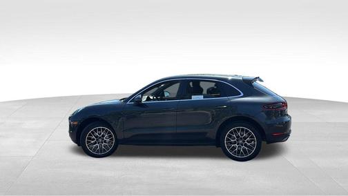 Agate Grey Metallic 2018 Porsche Macan Macan