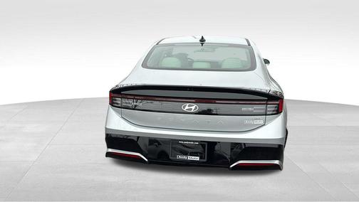 2024 Hyundai SONATA Hybrid SE