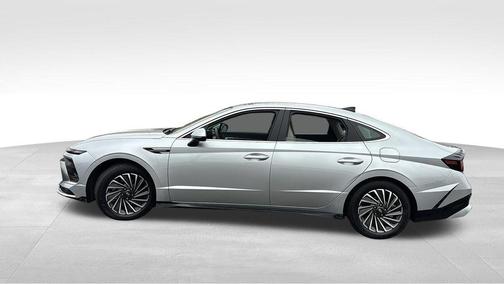 2024 Hyundai SONATA Hybrid SE