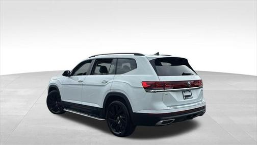2024 Volkswagen Atlas 2.0T SE w/Technology 4MOTION