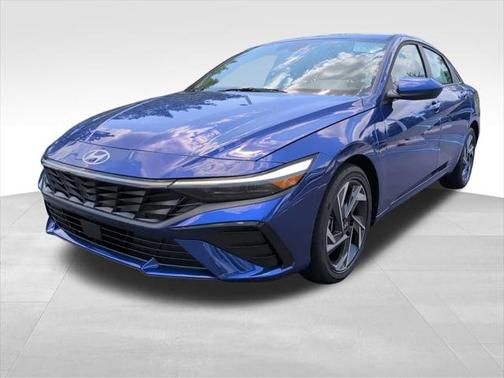 2025 Hyundai ELANTRA SEL