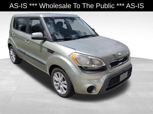 Alien Pearl Metallic 2013 Kia Soul +