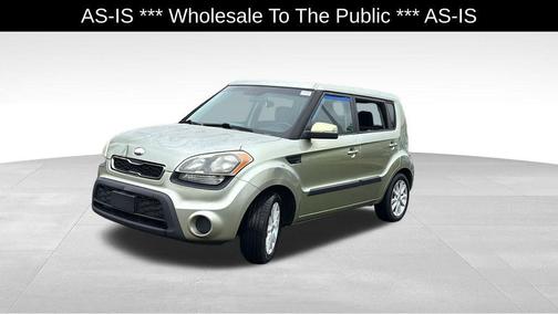 Alien Pearl Metallic 2013 Kia Soul +