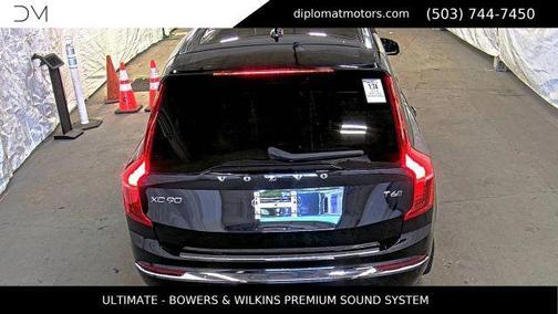 Onyx Black Metallic 2024 Volvo XC90 Recharge Plug-In Hybrid T8 Ultimate Bright Theme 7-Seater