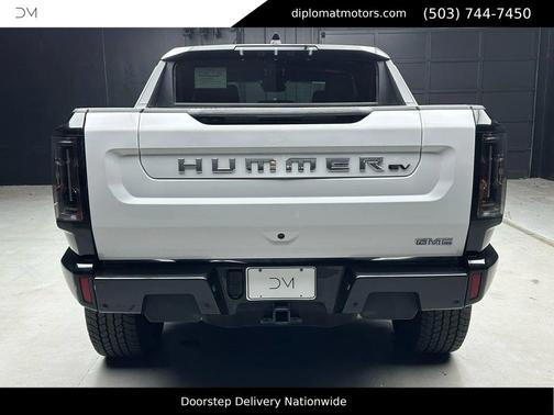 Interstellar White 2025 GMC HUMMER EV Pickup 2X