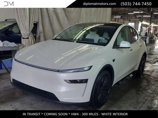 2026 Tesla Model Y Standard Sport Utility 4D
