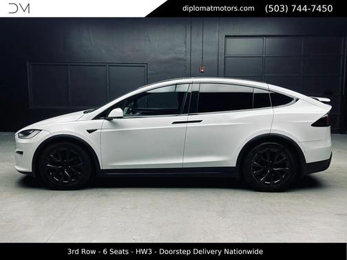 Pearl White Multi-Coat 2023 Tesla Model X Standard Range