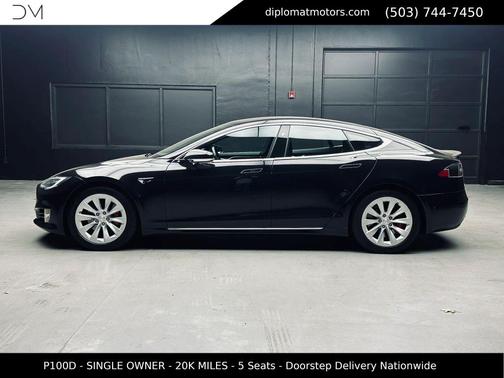 BLACK 2018 Tesla Model S P100D