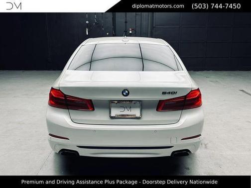 White Metallic 2018 BMW 540 540i Sedan 4D