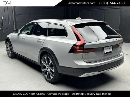 Silver Dawn Metallic 2025 Volvo V90 Cross Country Ultra, B6 AWD Gas (mild hybrid)