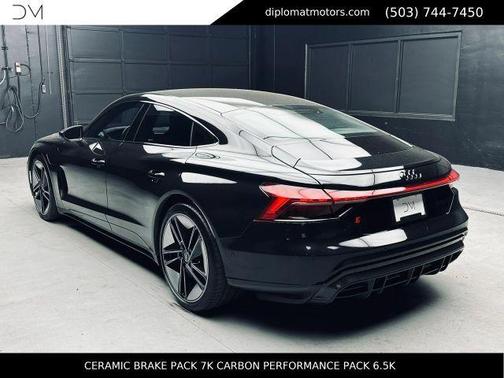 Mythos Black Metallic 2023 Audi RS e-tron GT quattro