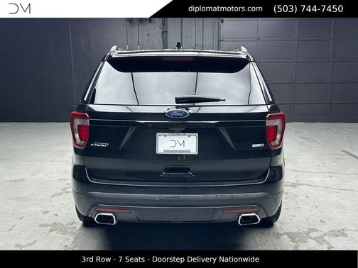 White Platinum Metallic Tri-Coat 2017 Ford Explorer sport