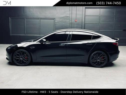 Pearl White Multi-Coat 2021 Tesla Model 3 Performance